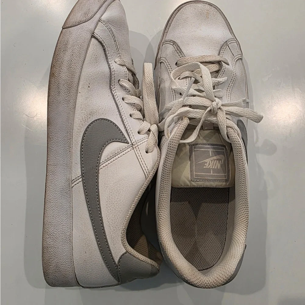 Nike Court Sneakers